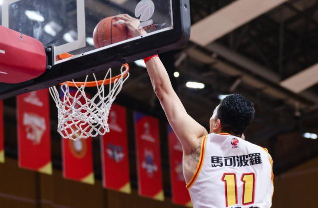 上海男篮凭借实力打入CBA季后赛 上海男篮凭借实力打入CBA季后赛