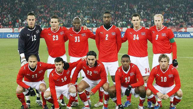 包含瑞士国家队大胜：晋级形势看好的词条