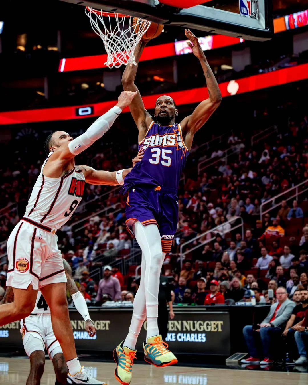 篮网B队完胜巴西男篮,杜兰特送出助攻 篮网B队完胜巴西男篮,杜兰特送出助攻