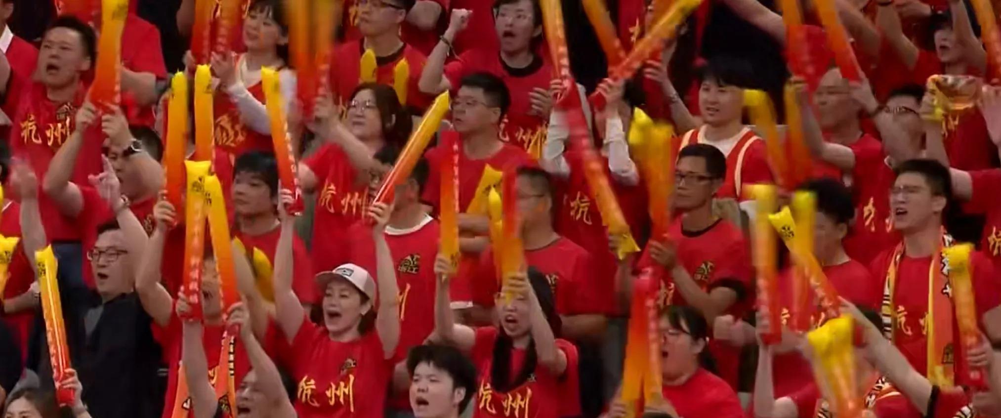 雷火电竞主播-联赛比赛激烈，争夺季后赛席位