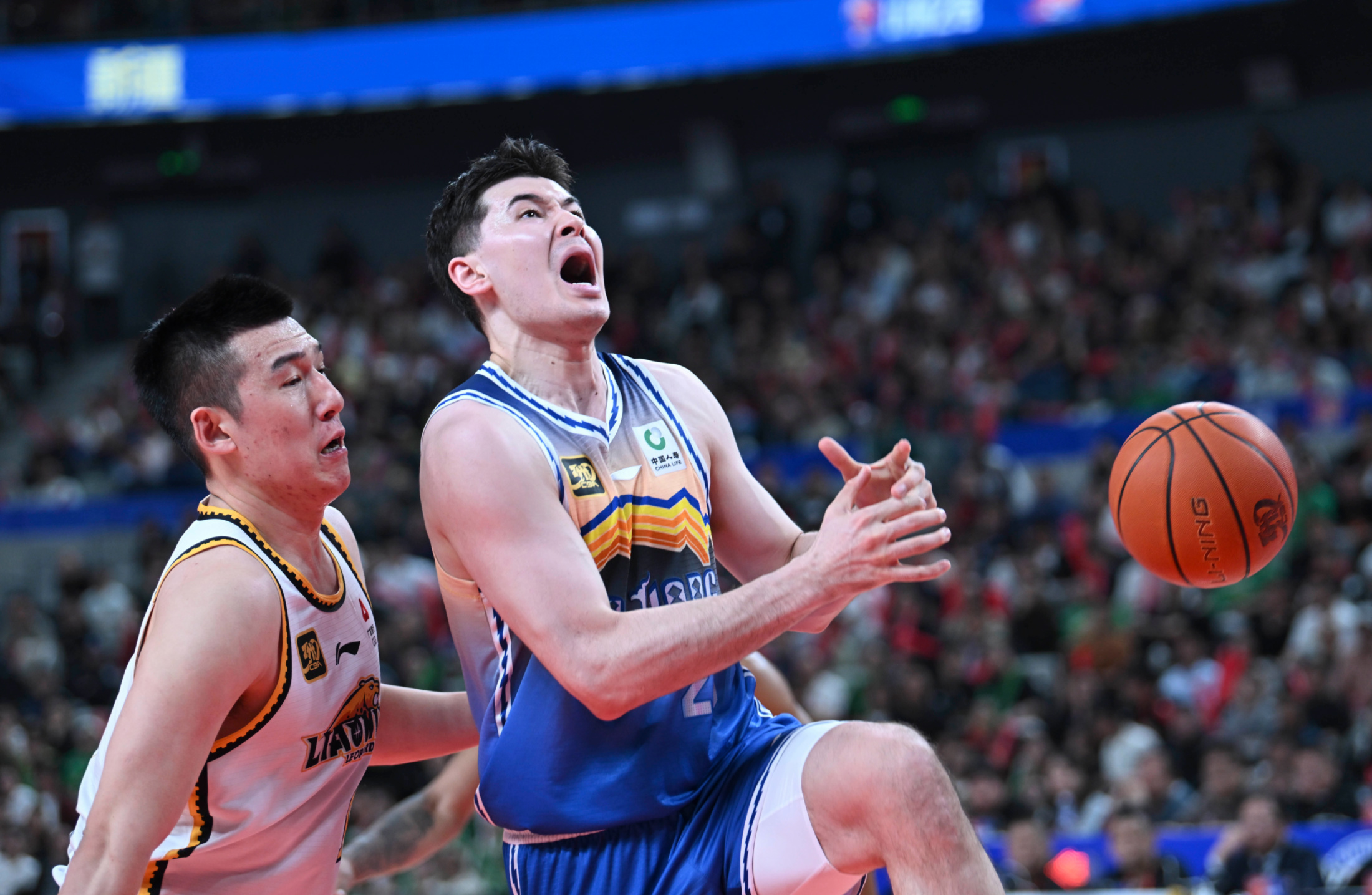 雷火电竞-辽宁队轻取国王，约基奇点燃赛场